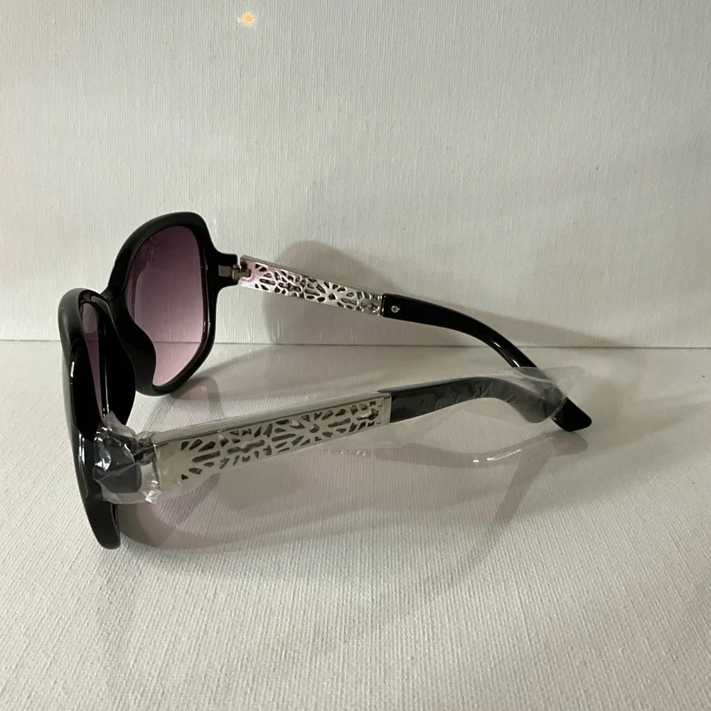 Elegant Black and Purple Sunglasses